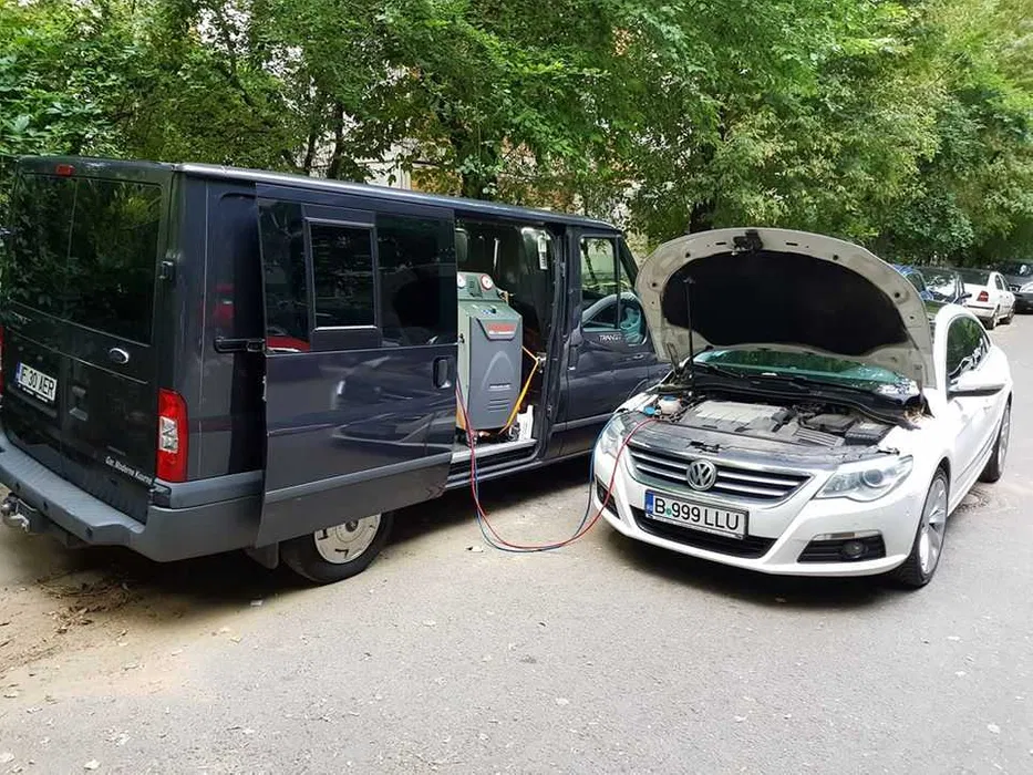 Încărcare freon autocar - 2